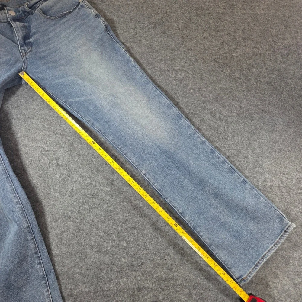 True Religion Ricky Jeans Mens 36 Relaxed Straight Leg Light Wash 31 Inseam